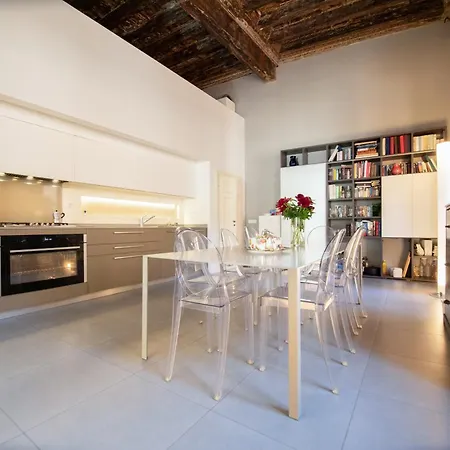 Arcobaleno In Center Town With Terrace Lucca