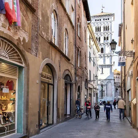 Arcobaleno In Center Town With Terrace Lucca